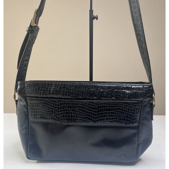 SAS Shoulder Bag Black Leather Croc Print Zip Top Adjustable Strap Authentic USA - Picture 3 of 8
